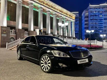 Mercedes-Benz S 500 2006 года за 3 000 000 тг. в Атырау – фото 13