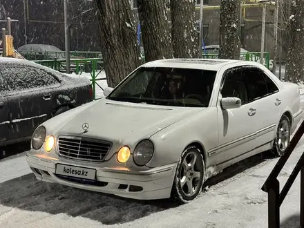 Mercedes-Benz E 320 2001 года за 3 800 000 тг. в Алматы – фото 2