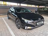 Hyundai Elantra 2023 года за 10 900 000 тг. в Шымкент – фото 3