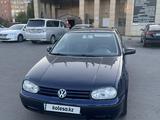 Volkswagen Golf 2001 года за 2 950 000 тг. в Астана