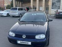 Volkswagen Golf 2001 годаүшін2 200 000 тг. в Астана