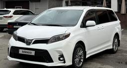 Toyota Sienna 2020 года за 16 500 000 тг. в Алматы – фото 2