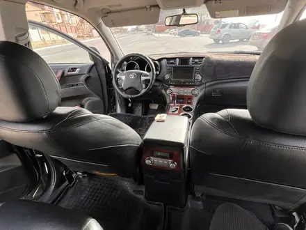 Toyota Highlander 2010 года за 12 500 000 тг. в Актау – фото 30