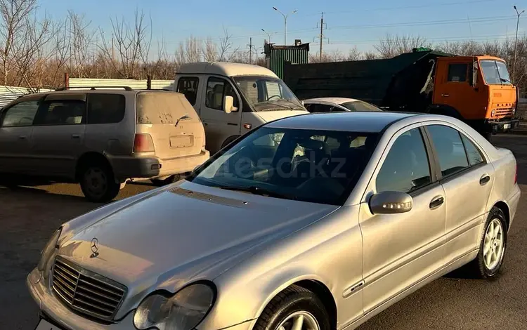 Mercedes-Benz C 200 2000 года за 2 500 000 тг. в Астана