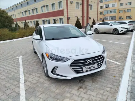 Hyundai Elantra 2018 года за 5 600 000 тг. в Актау – фото 3