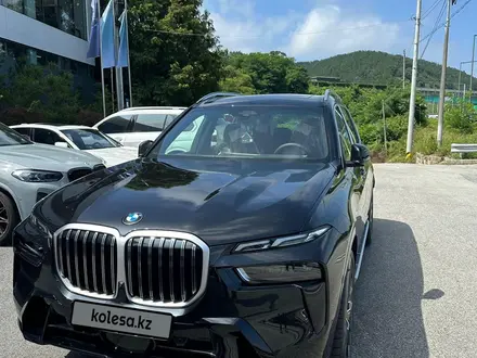 BMW X7 2023 года за 51 300 000 тг. в Алматы