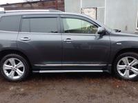 Toyota Highlander 2013 года за 13 400 000 тг. в Петропавловск