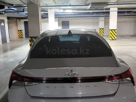 Hyundai Elantra 2023 года за 9 500 000 тг. в Астана – фото 3