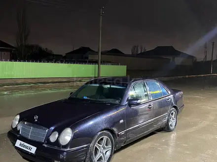 Mercedes-Benz E 320 1996 года за 2 200 000 тг. в Шымкент