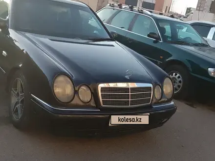 Mercedes-Benz E 320 1996 года за 2 200 000 тг. в Шымкент – фото 2