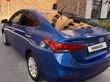 Hyundai Accent 2018 годаүшін6 500 000 тг. в Атырау – фото 2