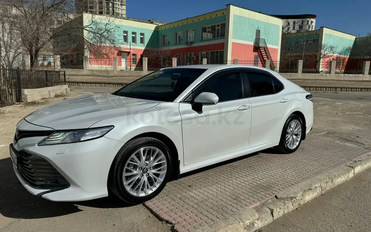 Toyota Camry 2020 года за 15 500 000 тг. в Актау