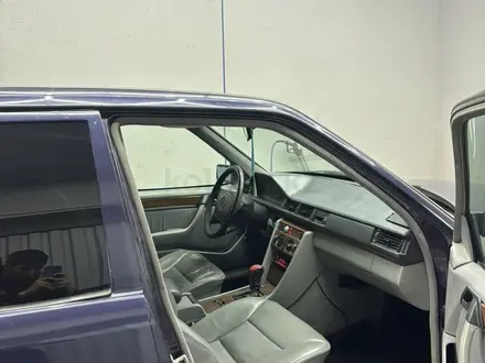 Mercedes-Benz E 320 1994 года за 2 500 000 тг. в Астана – фото 4