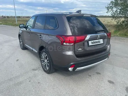 Mitsubishi Outlander 2017 года за 9 000 000 тг. в Костанай