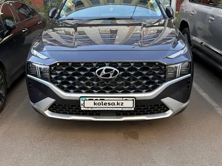 Hyundai Santa Fe 2023 года за 14 850 000 тг. в Астана – фото 3