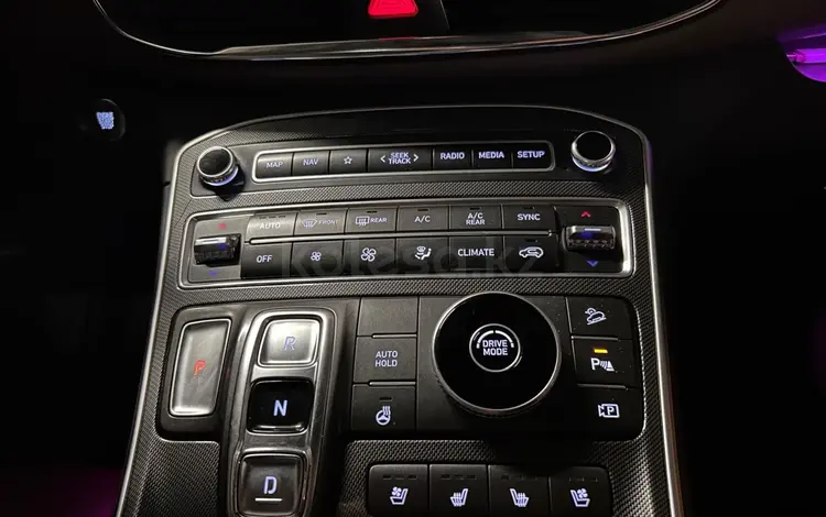 Hyundai Santa Fe 2023 года за 14 850 000 тг. в Астана