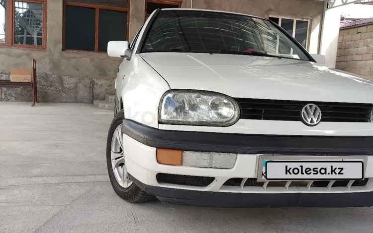 Volkswagen Golf 1993 годаүшін1 800 000 тг. в Алматы