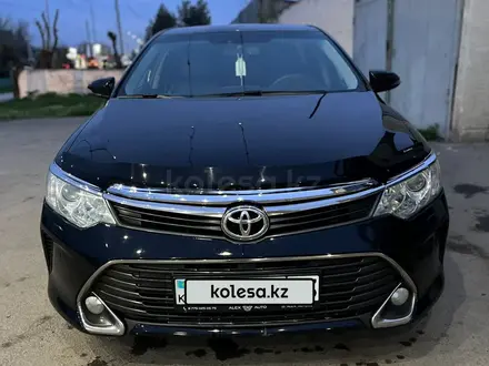 Toyota Camry 2015 года за 10 500 000 тг. в Шымкент – фото 2