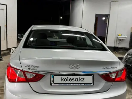 Hyundai Sonata 2011 года за 5 600 000 тг. в Шымкент – фото 9