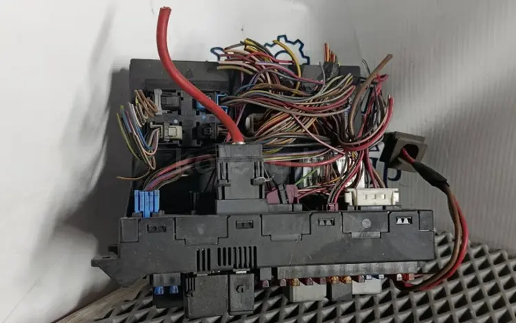 Блок предохранителей Mersedes W211 за 7 464 тг. в Алматы