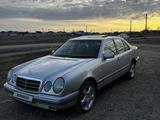 Mercedes-Benz E 280 1998 года за 3 600 000 тг. в Актобе – фото 3