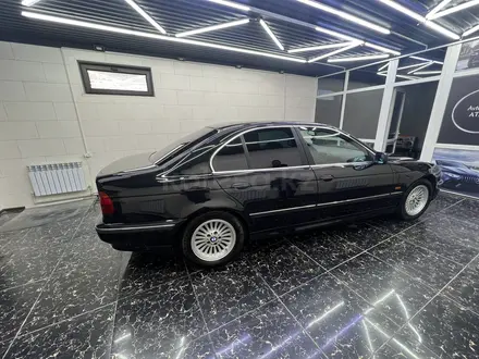 BMW 528 1996 года за 5 800 000 тг. в Алматы – фото 3