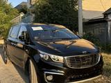 Kia Carnival 2015 года за 10 000 000 тг. в Шымкент – фото 2