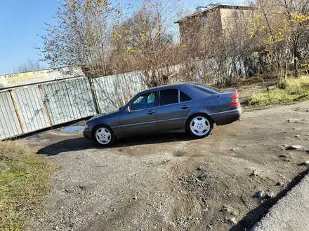 Mercedes-Benz C 220 1995 года за 4 000 000 тг. в Алматы – фото 5