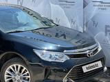 Toyota Camry 2014 года за 11 400 000 тг. в Шымкент – фото 2