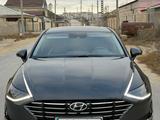 Hyundai Sonata 2023 годаfor16 000 000 тг. в Жанаозен