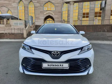 Toyota Camry 2020 года за 15 000 000 тг. в Уральск
