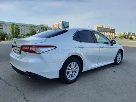 Toyota Camry 2020 года за 15 000 000 тг. в Уральск – фото 4