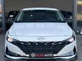 Hyundai Elantra 2021 года за 10 500 000 тг. в Шымкент – фото 2