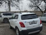 Chevrolet Tracker 2015 годаүшін5 800 000 тг. в Шымкент – фото 2