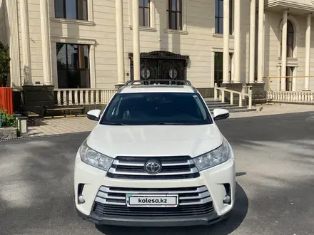 Toyota Highlander 2017 года за 17 500 000 тг. в Шымкент – фото 2