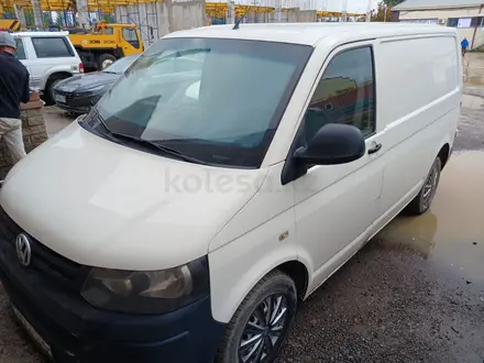 Volkswagen Transporter 2013 года за 7 990 000 тг. в Астана