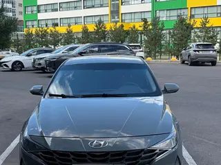 Hyundai Elantra, 2021