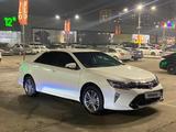 Toyota Camry 2017 годаүшін11 000 000 тг. в Алматы – фото 2