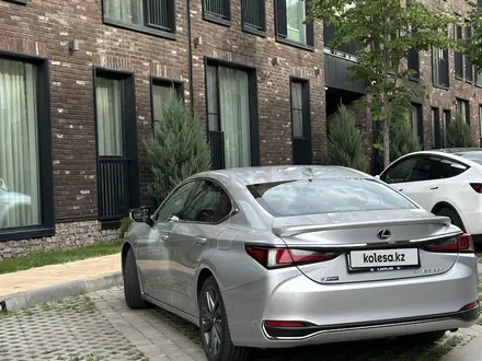 Lexus ES 250 2020 года за 18 500 000 тг. в Алматы – фото 24