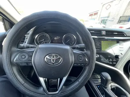 Toyota Camry 2018 года за 14 500 000 тг. в Усть-Каменогорск – фото 4