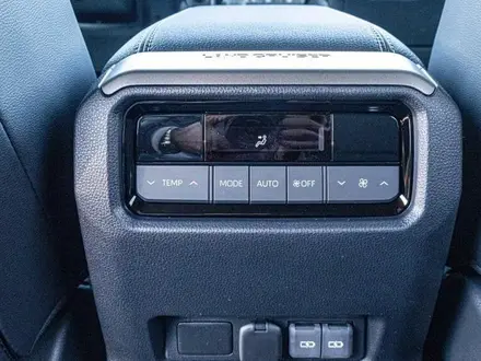 Toyota Land Cruiser Prado Luxe+ 2026 года за 48 700 000 тг. в Семей – фото 23