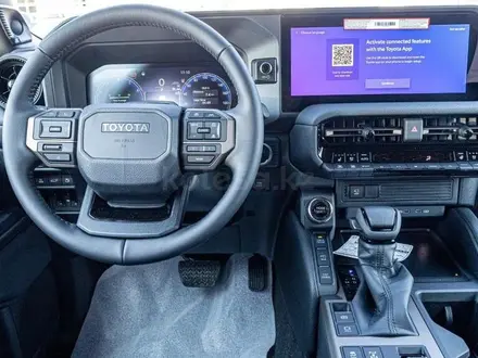 Toyota Land Cruiser Prado Luxe+ 2026 года за 48 700 000 тг. в Семей – фото 11