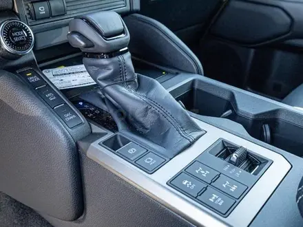 Toyota Land Cruiser Prado Luxe+ 2026 года за 48 700 000 тг. в Семей – фото 19