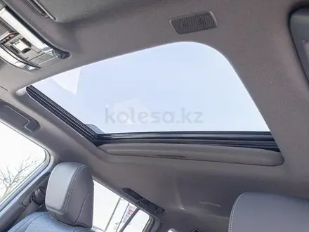 Toyota Land Cruiser Prado Luxe+ 2026 года за 48 700 000 тг. в Семей – фото 6