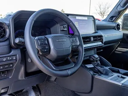 Toyota Land Cruiser Prado Luxe+ 2026 года за 48 700 000 тг. в Семей – фото 9