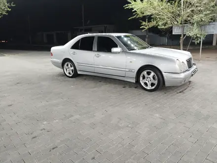 Mercedes-Benz E 280 1999 года за 3 600 000 тг. в Тараз – фото 3