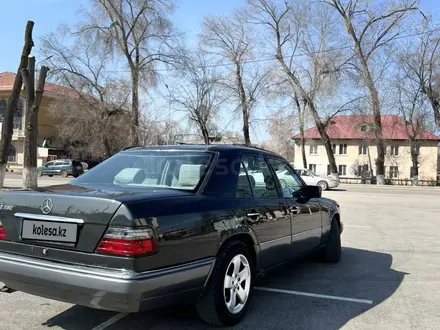 Mercedes-Benz E 280 1994 года за 2 300 000 тг. в Алматы – фото 11