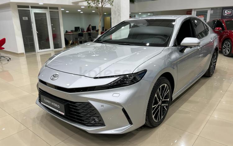 Toyota Camry Luxe eCVT — миниатюра 1