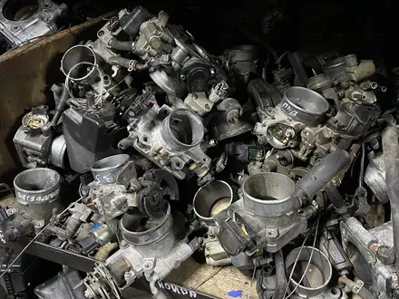 Дроссельная заслонка на Субару за 16 500 тг. в Алматы