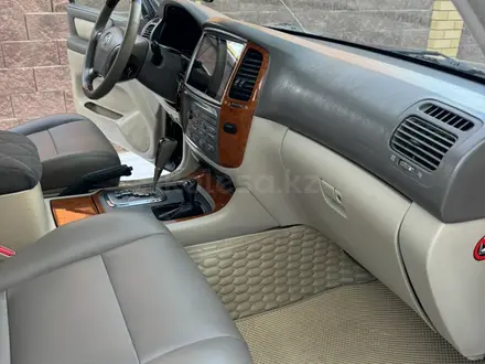 Toyota Land Cruiser 2005 года за 13 000 000 тг. в Актобе – фото 3